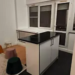 Studio Pour 1 A 4 Pers Localise Dans Un Quartier Chic